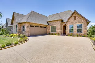2716 River Path Ct, Burleson, TX 76028 - Photo 3
