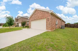 8 Glen Crossings Rd, Edgecliff Village, TX 76134 - Photo 27
