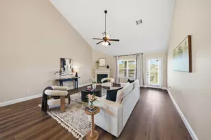2128 Megan Creek Dr, Little Elm, TX 75068 - Photo 5
