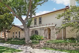 2059 Embassy Way, Carrollton, TX 75006 - Photo 9
