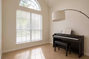 8708 Wellington Rd, Irving, TX 75063 - Photo 17