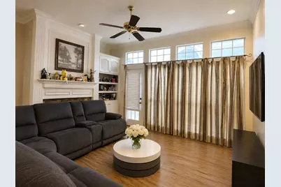 8708 Wellington Road, Irving, TX 75063 - Photo 3