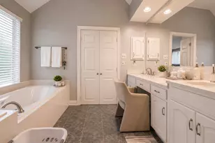 8708 Wellington Rd, Irving, TX 75063 - Photo 11