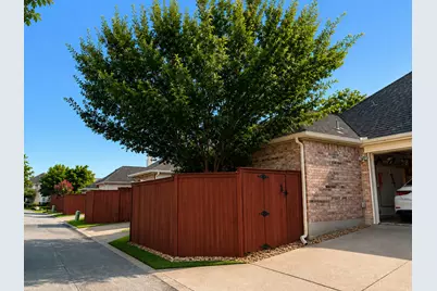 8708 Wellington Road, Irving, TX 75063 - Photo 19