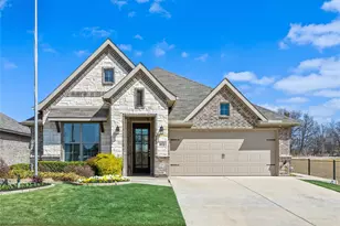 902 Misty Ln, Cleburne, TX 76033 - Photo 1