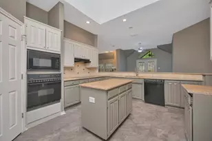 4731 Saddlebrook Dr, Benbrook, TX 76116 - Photo 9