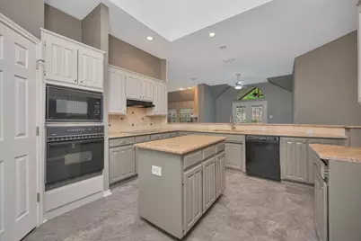 4731 Saddlebrook Drive, Benbrook, TX 76116 - Photo 9