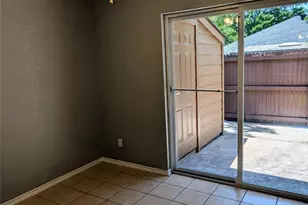 1003 Vedral Pl, Cedar Hill, TX 75104 - Photo 5