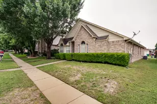 2104 Regency Dr, Flower Mound, TX 75028 - Photo 3