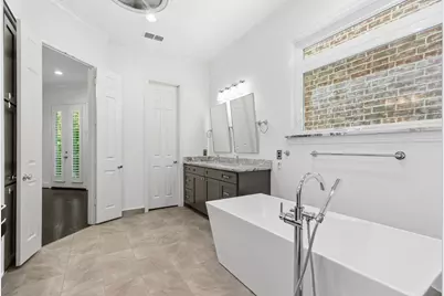 18323 Frankford Lakes Circle, Dallas, TX 75252 - Photo 19