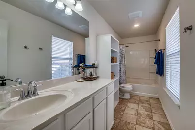 728 Falcon Road, Saginaw, TX 76131 - Photo 23