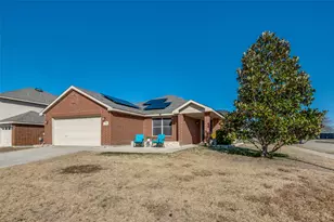 728 Falcon Rd, Saginaw, TX 76131 - Photo 3