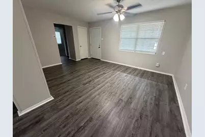 4500 Sherwood Drive, Mesquite, TX 75150 - Photo 3