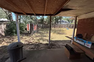 2123 Turf Club Dr, Arlington, TX 76017 - Photo 3