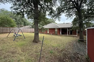2123 Turf Club Dr, Arlington, TX 76017 - Photo 15
