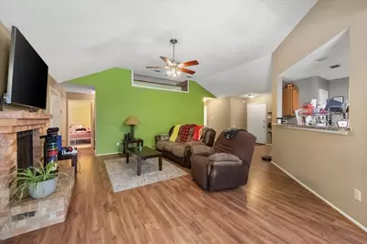 4959 Shady Oak Trail, Grand Prairie, TX 75052 - Photo 9