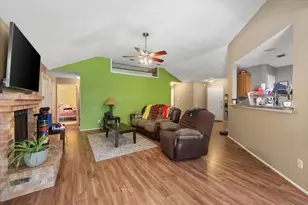 4959 Shady Oak Trail, Grand Prairie, TX 75052 - Photo 9