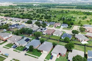 1025 McKavett Dr, Fort Worth, TX 76140 - Photo 15