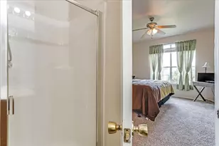 1025 McKavett Dr, Fort Worth, TX 76140 - Photo 5