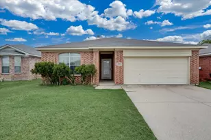 1025 McKavett Dr, Fort Worth, TX 76140 - Photo 1