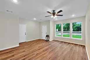 415 Martin Luther King Jr St, Sulphur Springs, TX 75482 - Photo 7