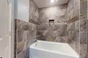 1415 N Luckett St, Sherman, TX 75090 - Photo 21