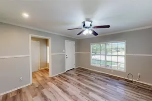 1415 N Luckett St, Sherman, TX 75090 - Photo 5