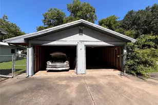304 S Lafayette St, Campbell, TX 75422 - Photo 9