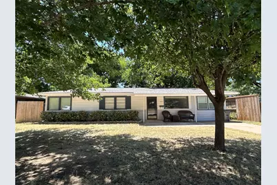 908 Fairview Street, Graham, TX 76450 - Photo 1