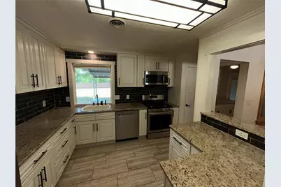 908 Fairview Street, Graham, TX 76450 - Photo 11