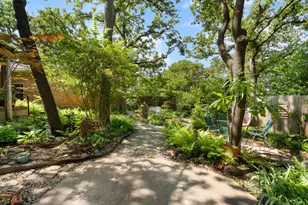 2212 Prestonwood Dr, Arlington, TX 76012 - Photo 37