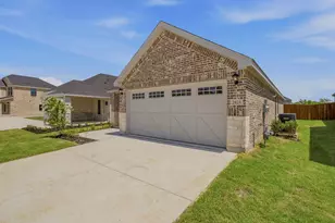 2025 Whispering Ln, Celina, TX 75009 - Photo 33