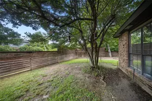 11136 McCree Rd, Dallas, TX 75238 - Photo 19