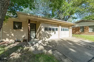 1313 Crestridge St, Ennis, TX 75119 - Photo 33