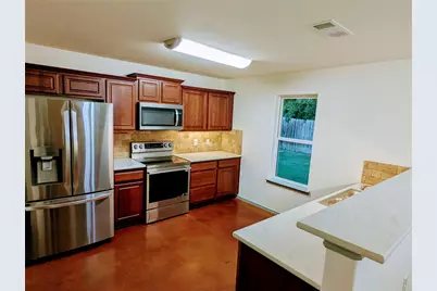 3011 Cricket Drive, Bellmead, TX 76705 - Photo 9