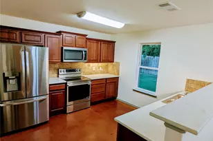 3011 Cricket Dr, Bellmead, TX 76705 - Photo 9