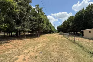523 Billy Rd, Bowie, TX 76230 - Photo 9