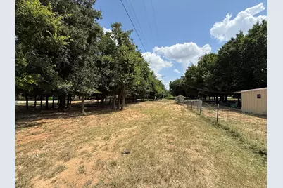 523 Billy Road, Bowie, TX 76230 - Photo 9