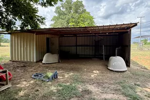 523 Billy Rd, Bowie, TX 76230 - Photo 7