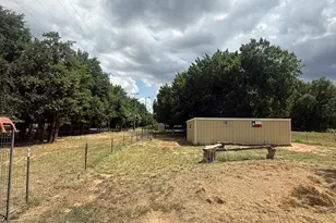 523 Billy Rd, Bowie, TX 76230 - Photo 31