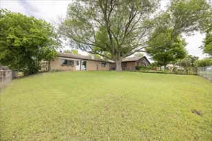 722 Meadowglen Dr, Duncanville, TX 75137 - Photo 23