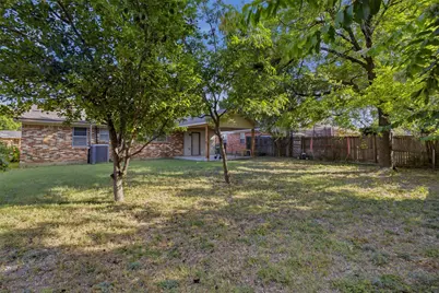 4577 Bonanza Lane, Dallas, TX 75211 - Photo 15