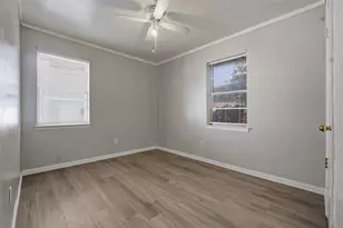 4577 Bonanza Ln, Dallas, TX 75211 - Photo 13