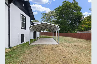 611 Cherry Street, Bowie, TX 76230 - Photo 29