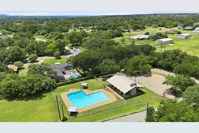4417 Wildwood Circle, Granbury, TX 76049 - Photo 39