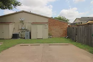407 Pogue St, Cedar Hill, TX 75104 - Photo 13