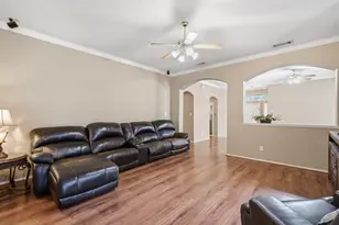 4013 Azalea Dr, Haltom City, TX 76137 - Photo 3