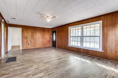 911 Clark Street, Greenville, TX 75401 - Photo 3