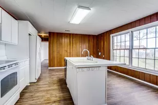 911 Clark St, Greenville, TX 75401 - Photo 7
