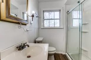 911 Clark St, Greenville, TX 75401 - Photo 9